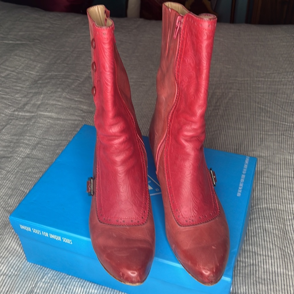 John Fluevog Red Ankle Boots - Picture 3 of 13